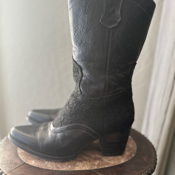 Oak Tree farms, leather, vintage style, cowgirl boots. - Picture 5 of 5